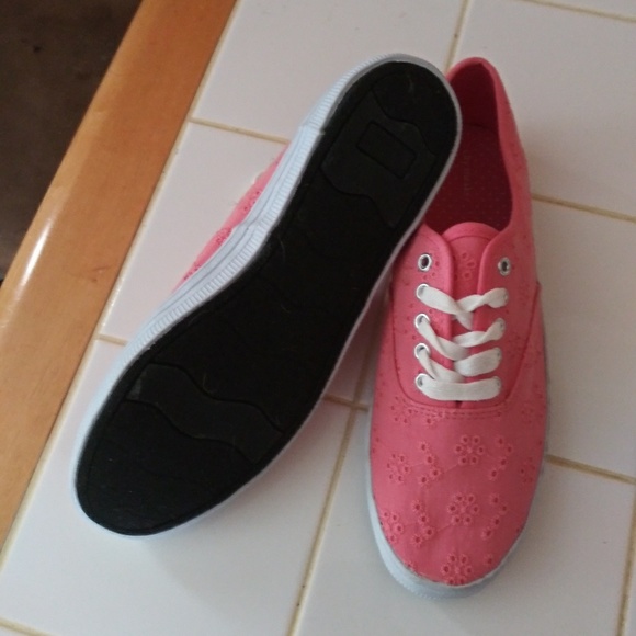 City sneaks lace canvas shoe - Picture 1 of 2